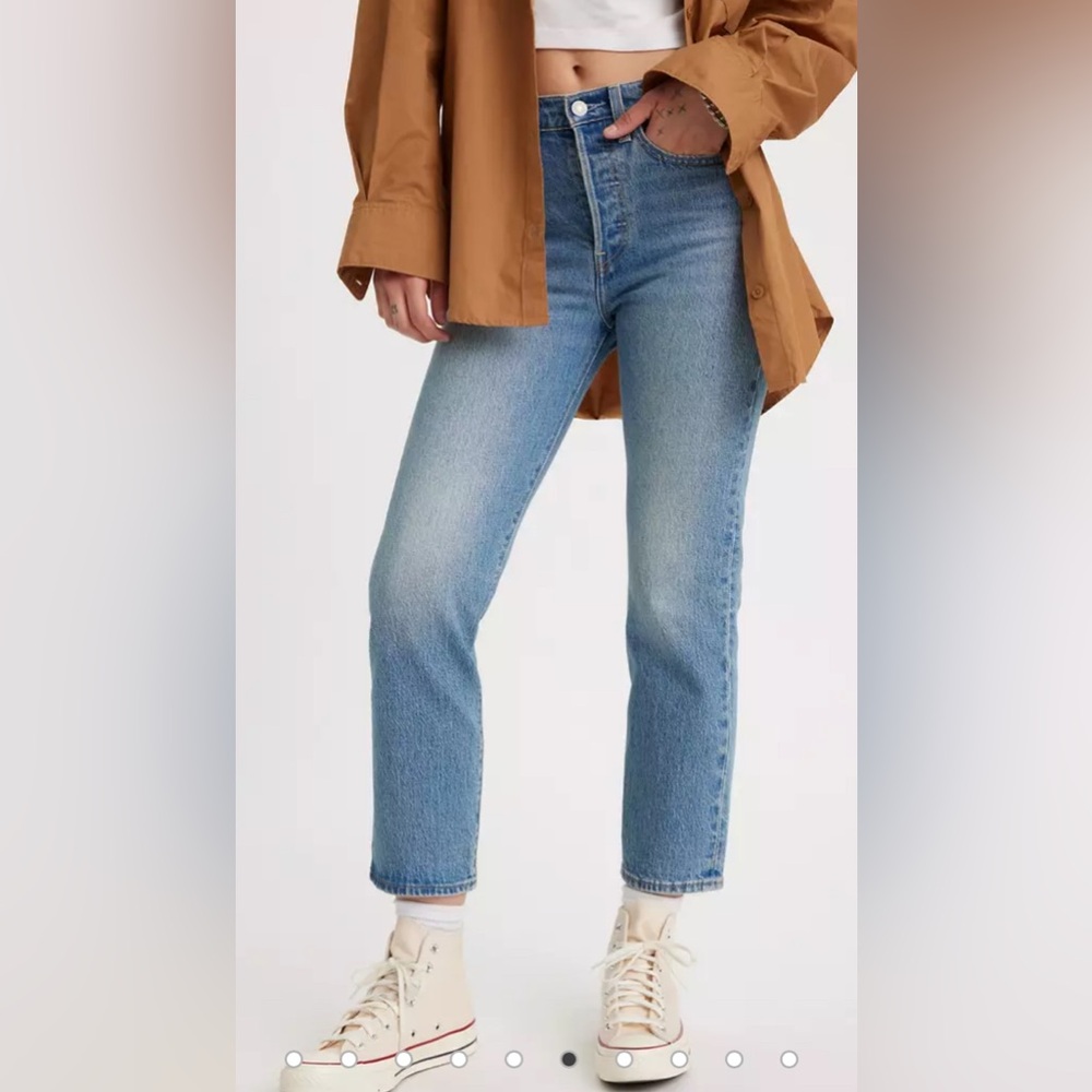 Levis wedgie straight jeans 27 waist x 26length
